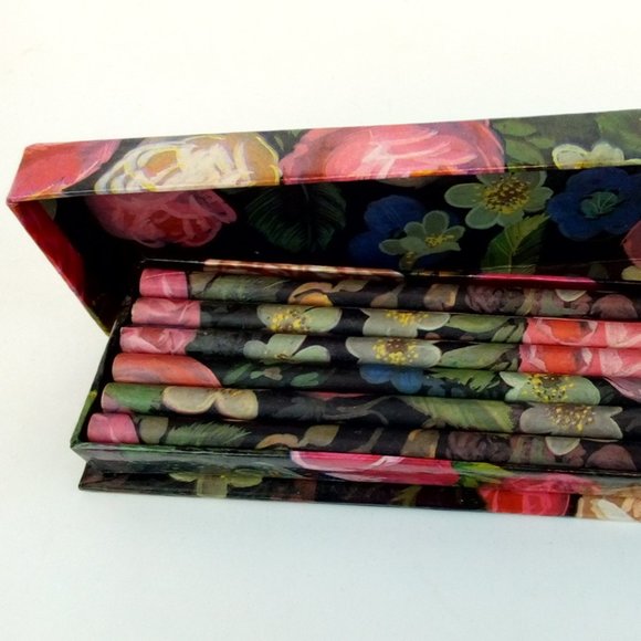Boxed set of 12 Floral Printed Pencils - Picture 5 of 5
